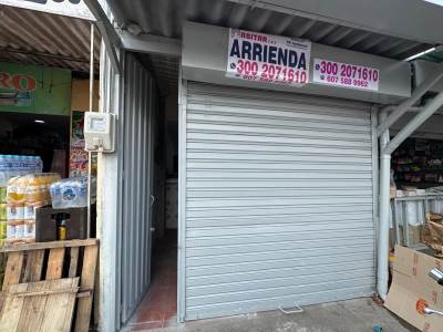 Alquilo Local La Parada Via Principal